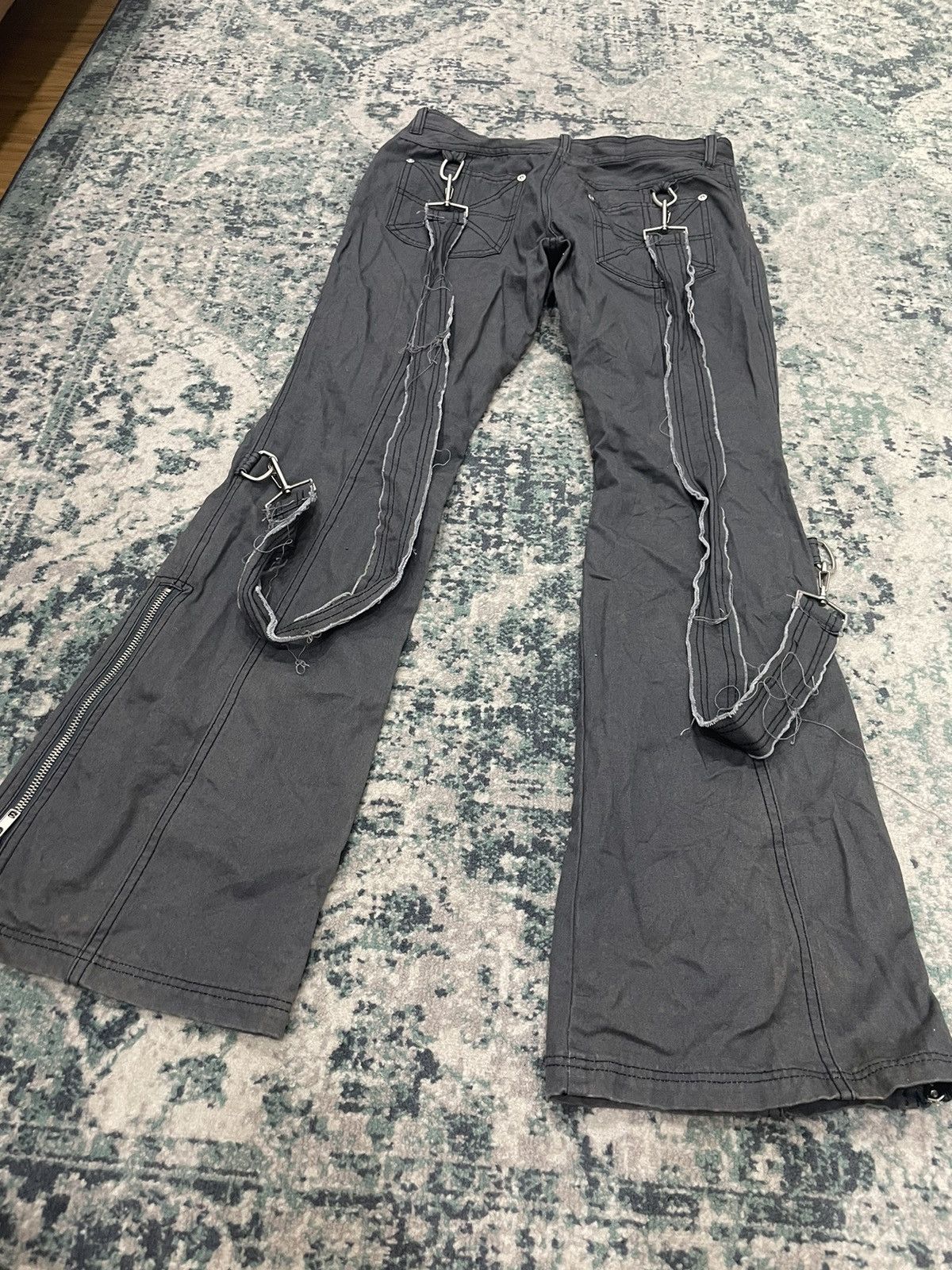 20471120 Algonquins Seditionaries Bondage Pants Flared Size US 29 - 19 Thumbnail