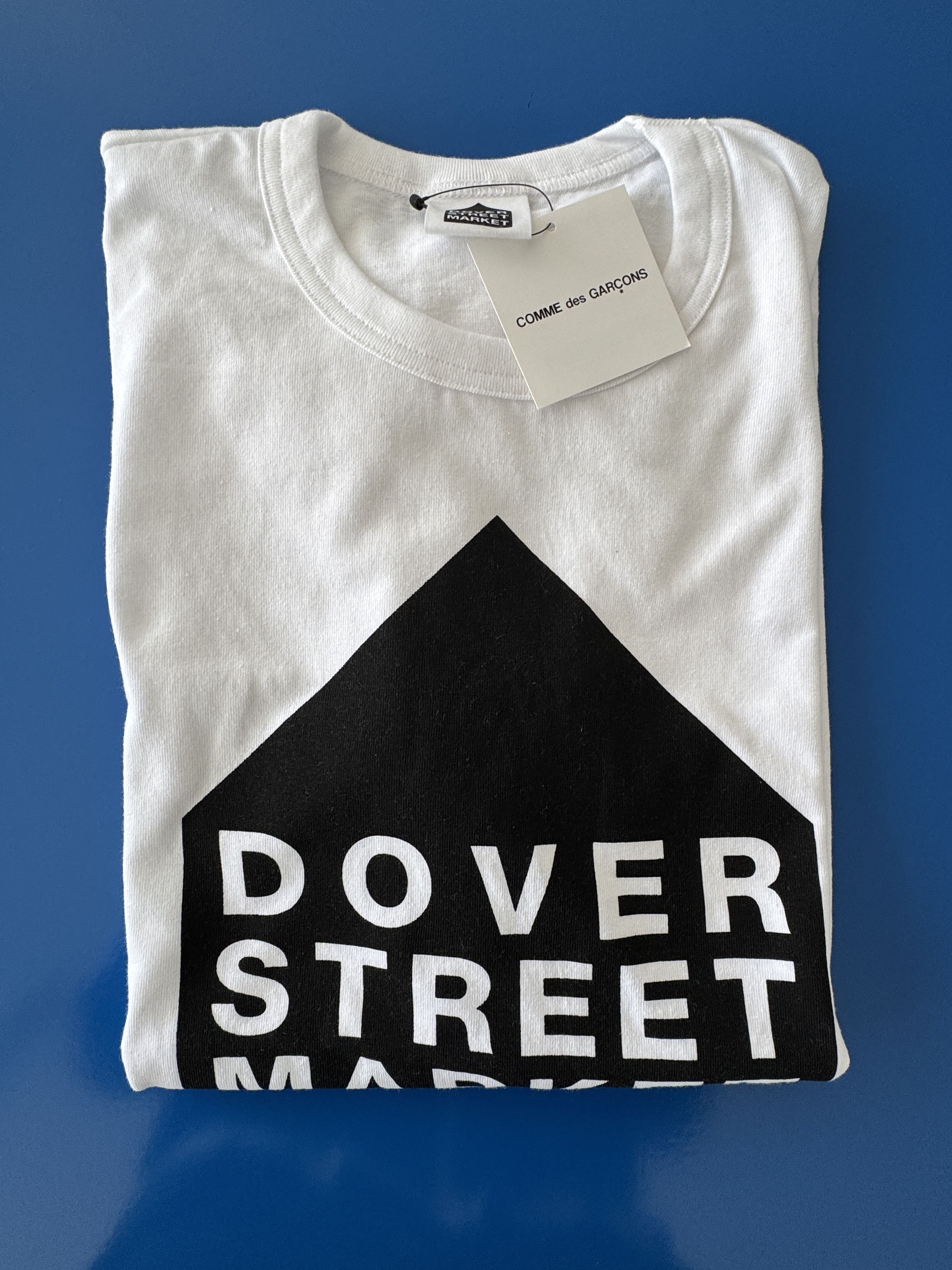 Comme des Garcons Dover Street Market New York / Comme des Garçons T-Shirt Size US L / EU 52-54 / 3 - 11 Thumbnail