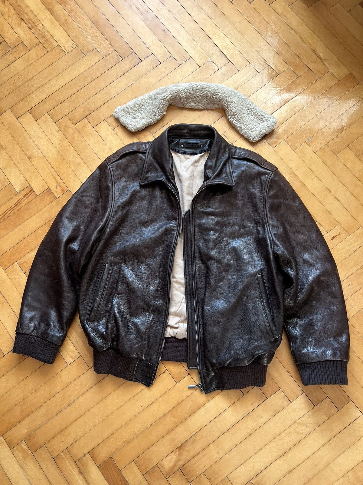 Vintage Vintage Leather Flight Pilot Bomber Jacket Avirex style Size US XL / EU 56 / 4 - 2 Thumbnail