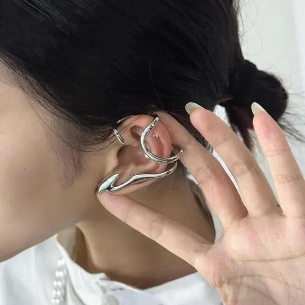 Jewelry Stylish Silver Ear Cuff - Unique Curved Design Size ONE SIZE - 6 Thumbnail