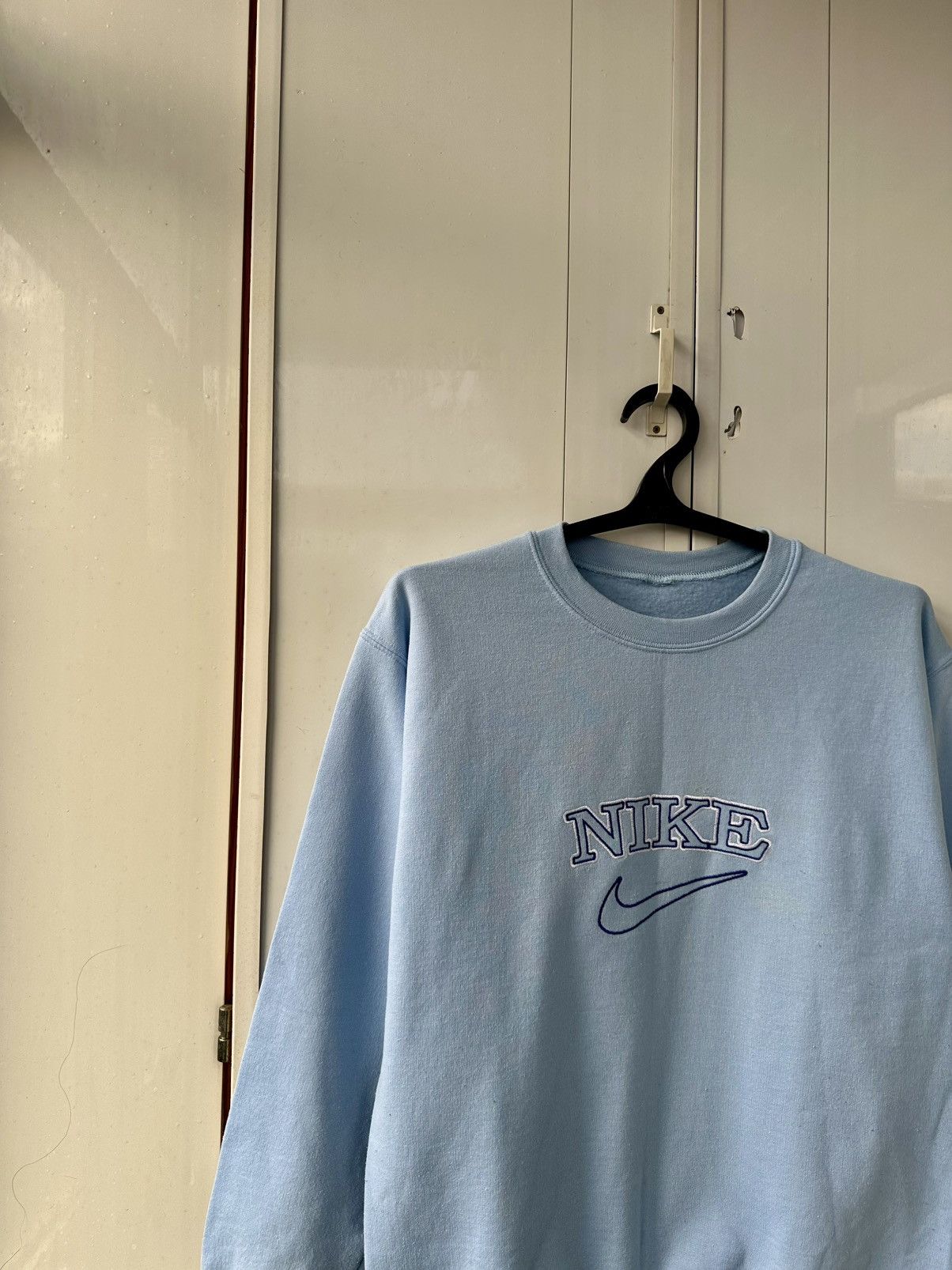Nike Vintage Nike Sweatshirt Sky Centre Swoosh Logo Size US M / EU 48-50 / 2 - 3 Thumbnail