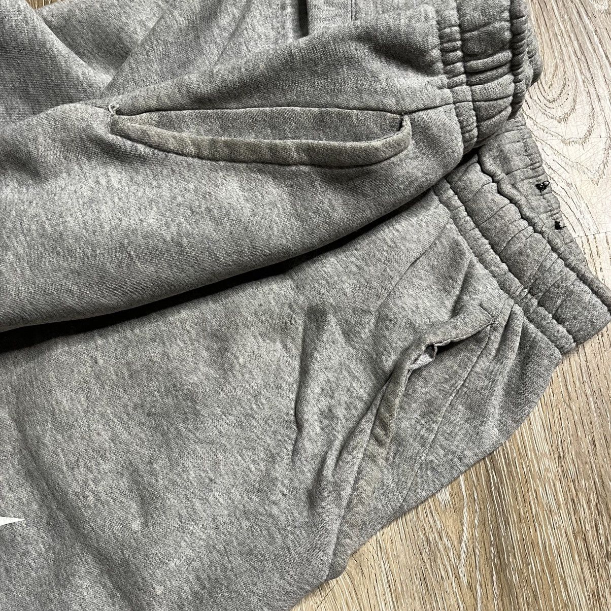 Nike big swoosh nike shorts Size US 38 / EU 54 - 4 Thumbnail
