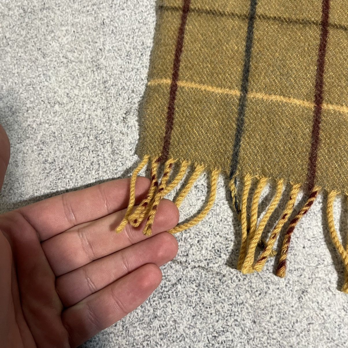 Burberry Vintage Scarf Burberry Lambswool Made in England Cashmere Size ONE SIZE - 5 Thumbnail