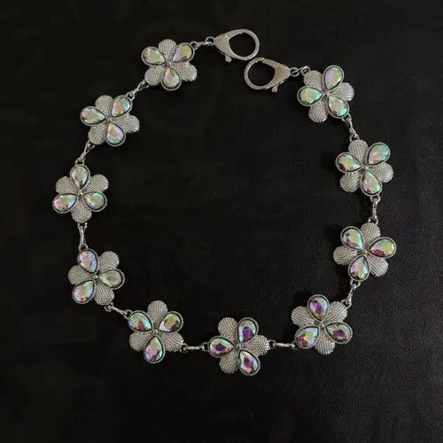 Jewelry Silver Floral Chain Wallet with Iridescent Stones Size ONE SIZE - 4 Thumbnail