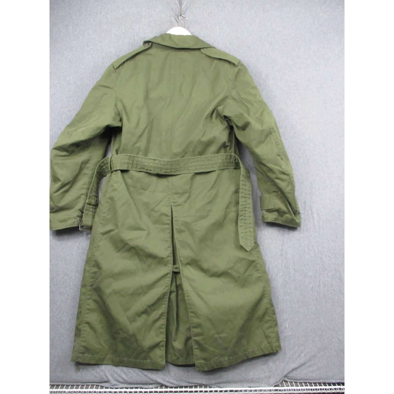 Vintage VINTAGE U.S. Army Overcoat Mens Small Regular Green Belted Liner Removable Liner Cotton Blend Pockets Epaulets Buckle 50/50 Coat Size US S / EU 44-46 / 1 - 7 Thumbnail