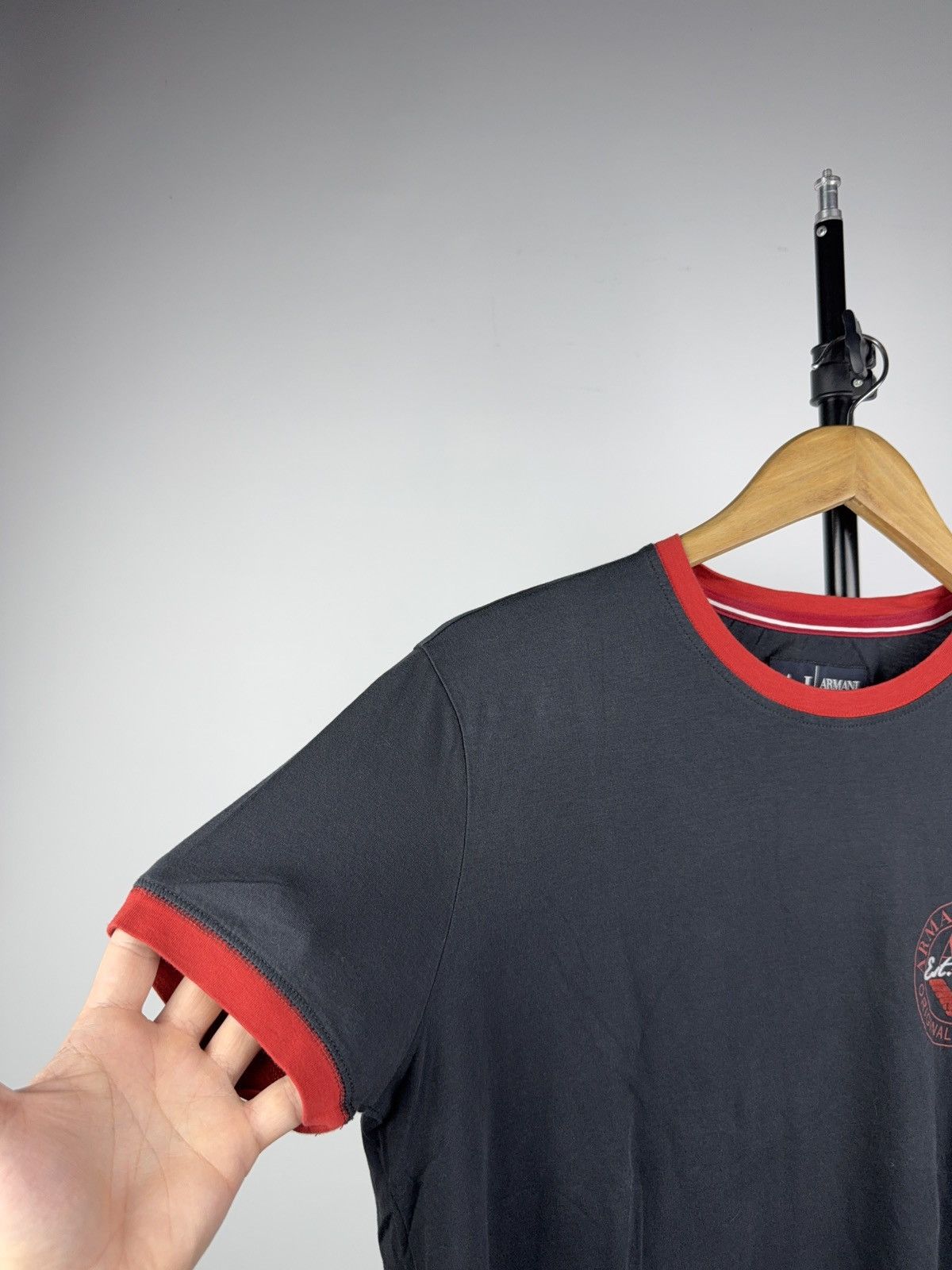 Armani Retro 00s Armani Jeans Red Trim Logo Ringer T-Shirt Navy Size US L / EU 52-54 / 3 - 7 Thumbnail