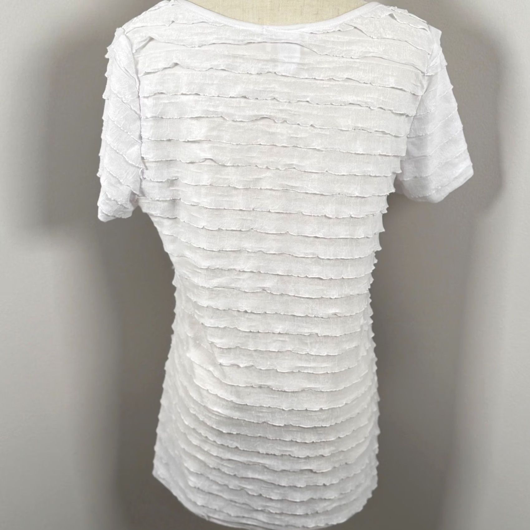 Vintage Womens XL White Floral Graphic Rhinestone Tiered Ruffle Top Art to Wear USA EUC Size XL / US 12-14 / IT 48-50 - 3 Thumbnail