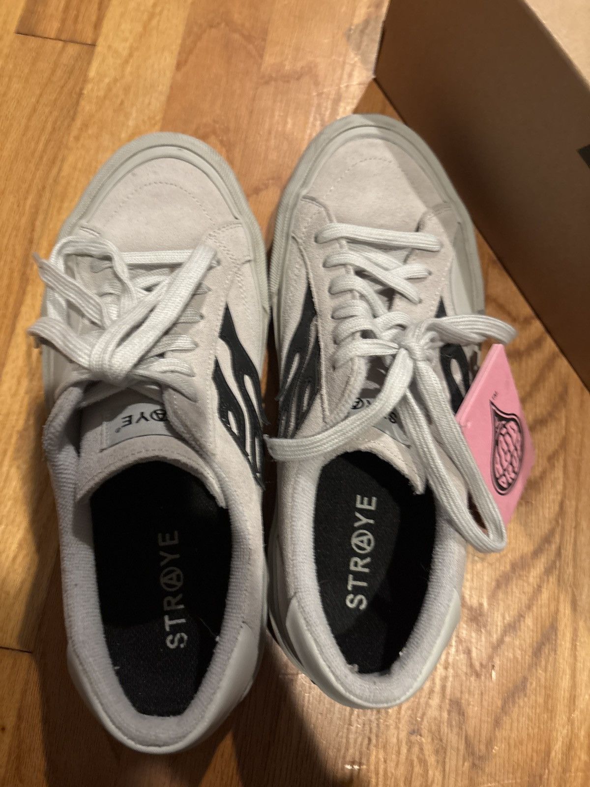STRAYE Straye grey black flames size 9.5 Size US 9.5 / EU 42-43 - 6 Thumbnail