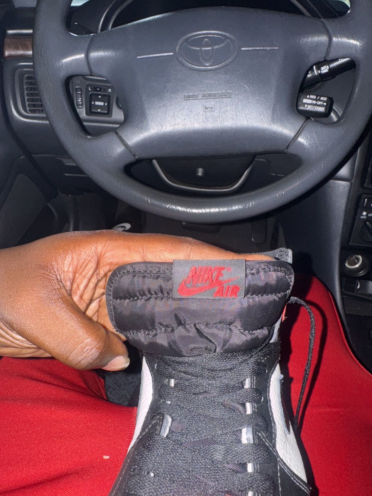 Jordan Brand × Nike OG Bred Toe Jordan 1’s Size US 10 / EU 43 - 10 Thumbnail