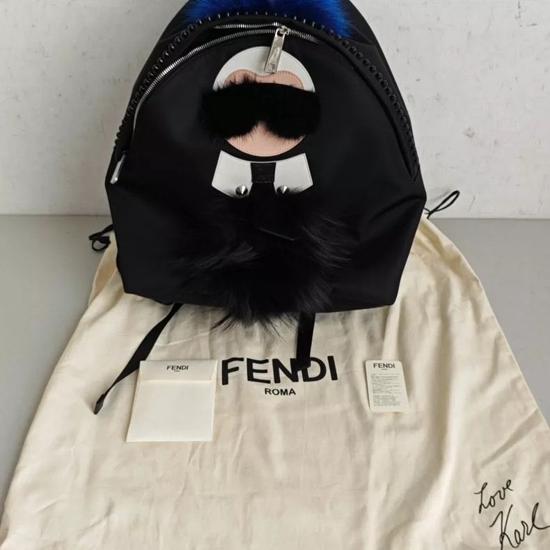 Fendi Fendi Karl Lagerfeld fur pompom circle stud double shoulde Size ONE SIZE - 5 Thumbnail
