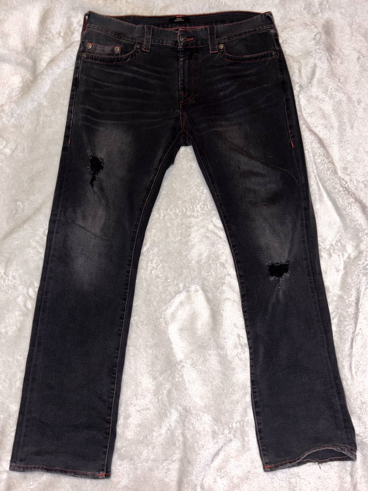 True Religion Rare Distressed Black True religion jean with red stitching Size US L / EU 52-54 / 3 - 1 Thumbnail