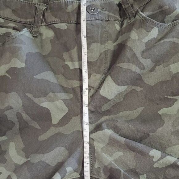 Vintage Style & Co. Curvy Skinny Leg Camouflage Sz. 10 Pants with Po Size 31" - 8 Thumbnail