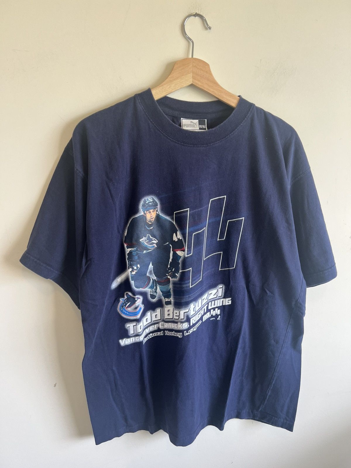 Vintage Vintage Todd Bertuzzi Vancouver Canucks T shirt Size US XL / EU 56 / 4 - 1 Thumbnail