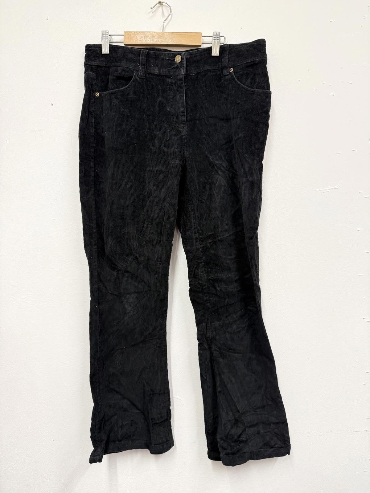 Cotton Traders Black Corduroy Women's Pants Size 17 Size 30" / US 8 / IT 44 - 1 Thumbnail