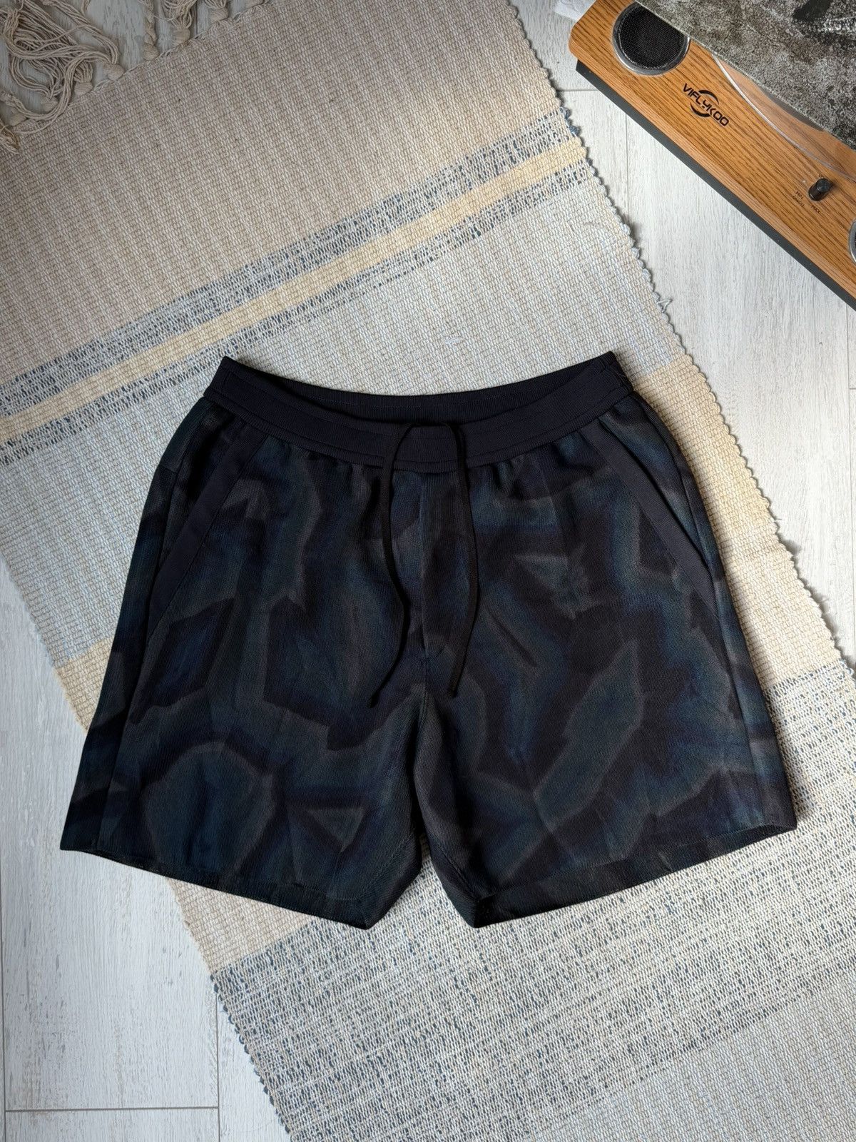CFCL CF CL Silk Milan Chusen Short Pants Size US 32 / EU 48 - 1 Thumbnail
