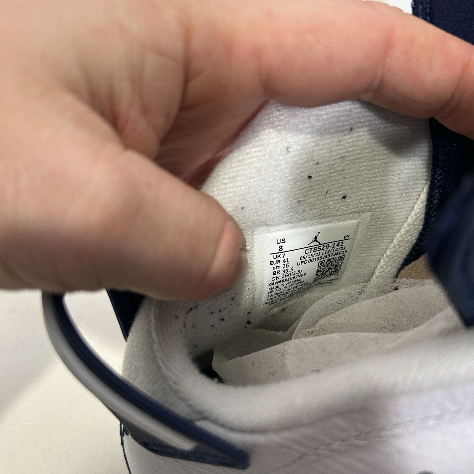 Nike Nike Air Jordan 6 Retro OG “Midnight Navy White” CT8529-141 Size US 8 / EU 41 - 8 Thumbnail