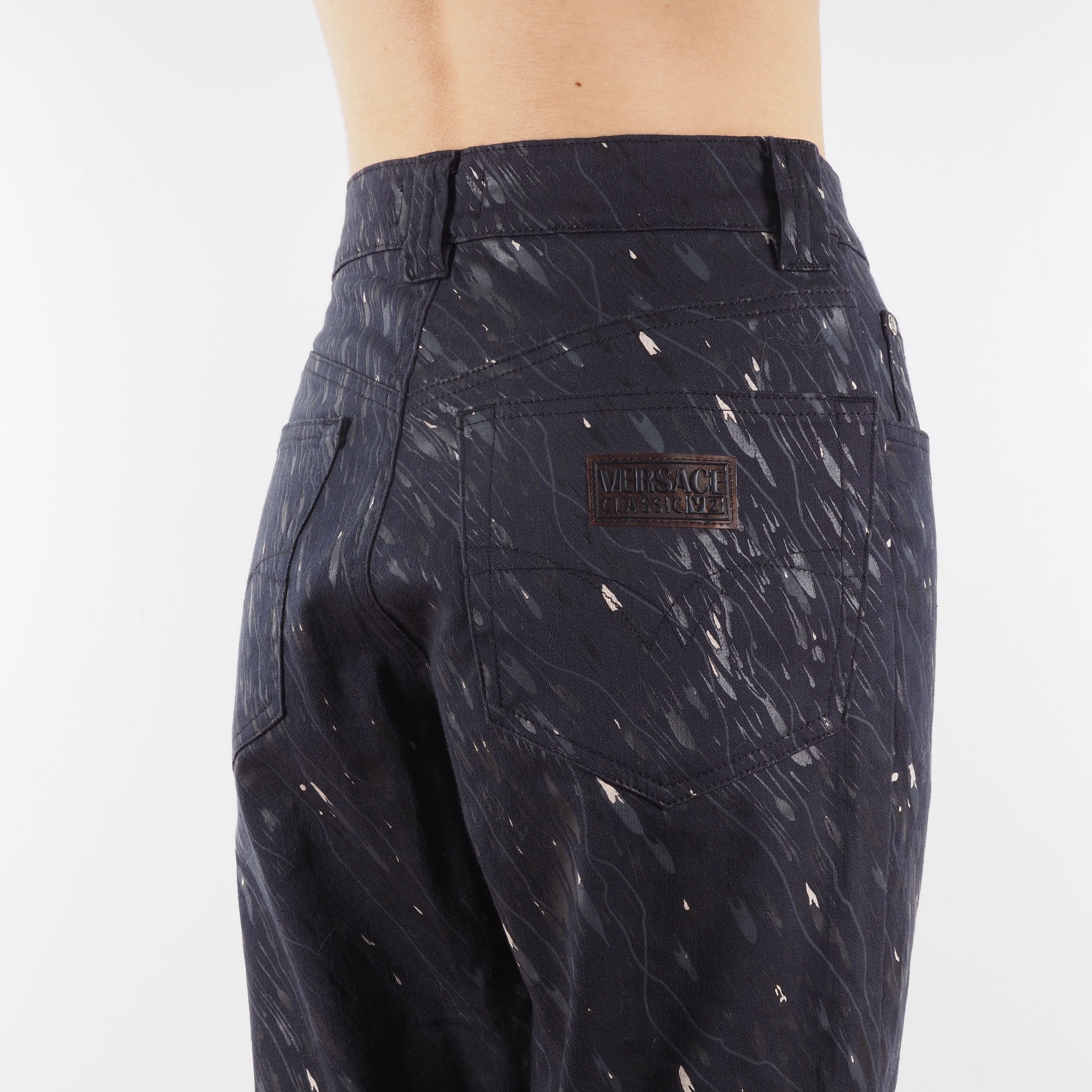 Versace × Vintage Versace Vintage Women's Painted Cropped Jeans Pants Size 28" / US 6 / IT 42 - 3 Thumbnail