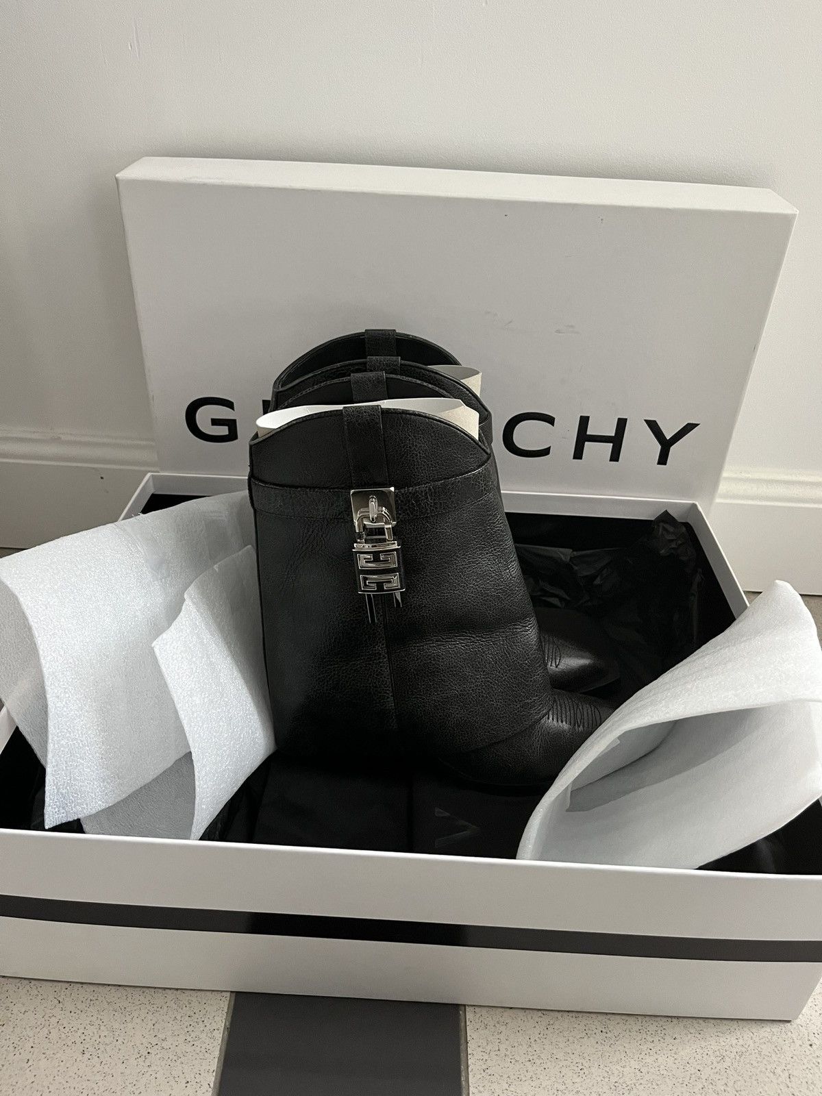 Givenchy Givenchy Shark santiague Size US 8 / IT 38 - 3 Thumbnail