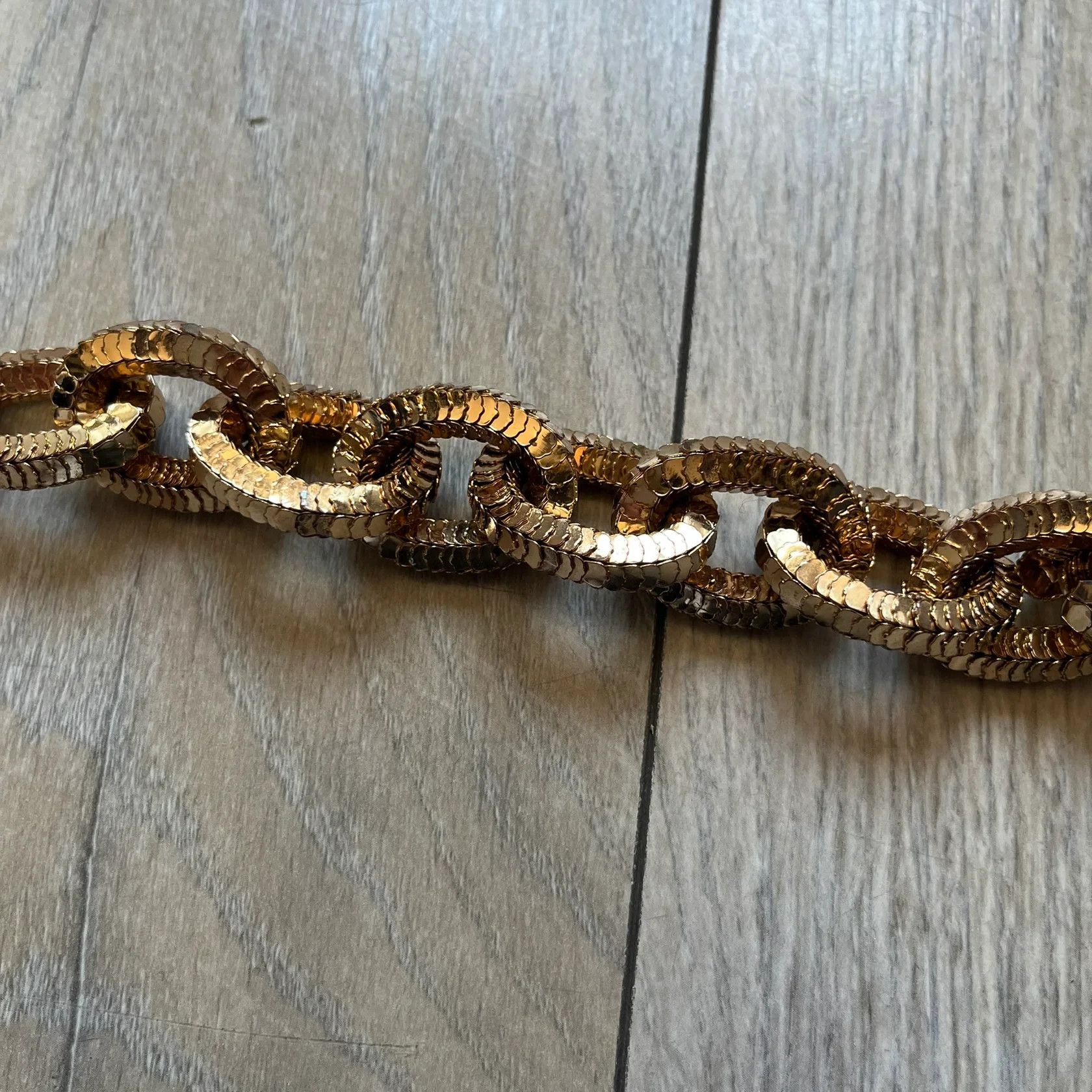 H&M × Moschino Moschino x H&M 2018 Gold Bracelet Size ONE SIZE - 4 Thumbnail