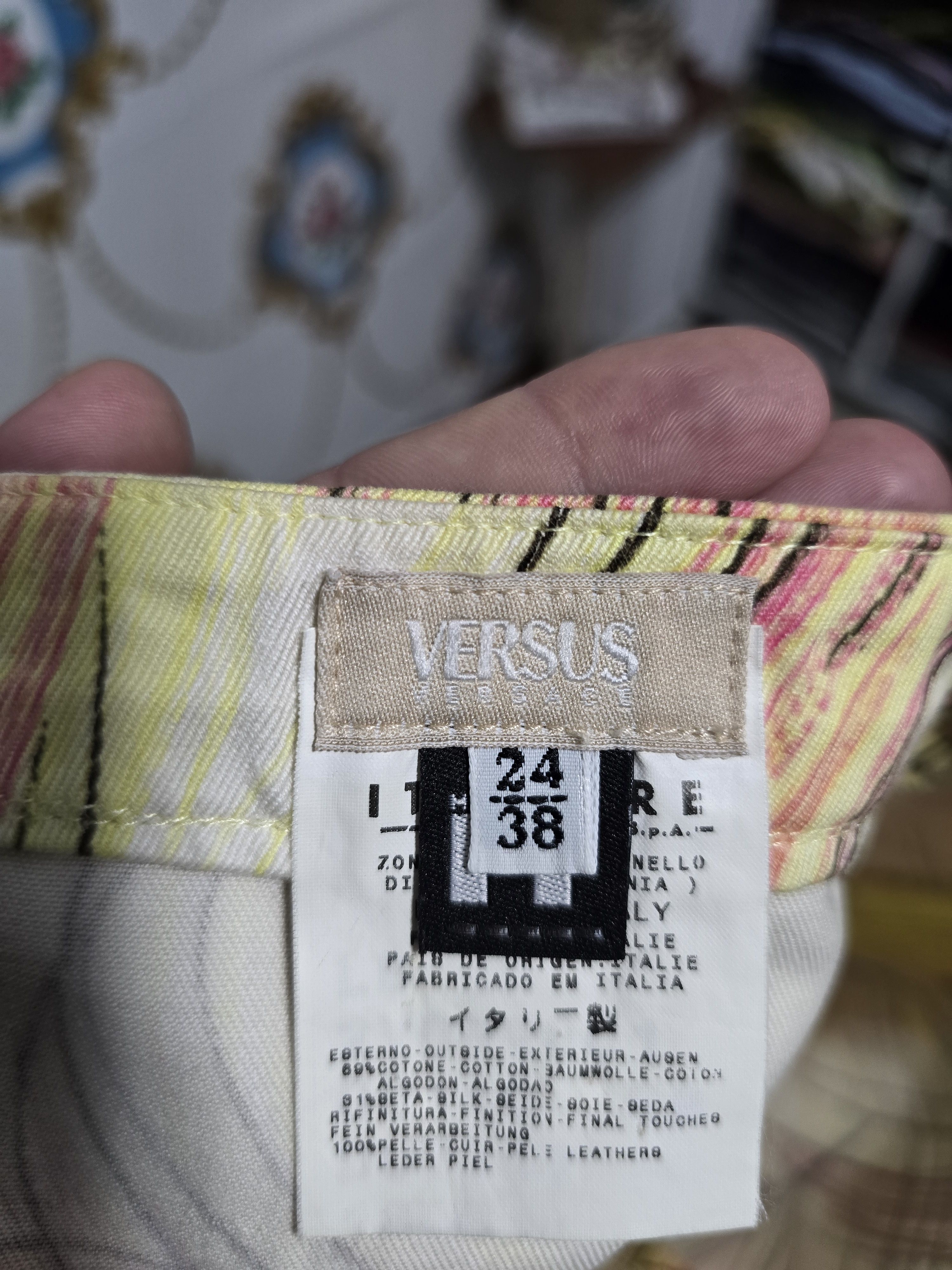 Versace VERSACE VERSUS ,100% silk & cotton,vintage 90' Size 26" / US 2 / IT 38 - 13 Thumbnail