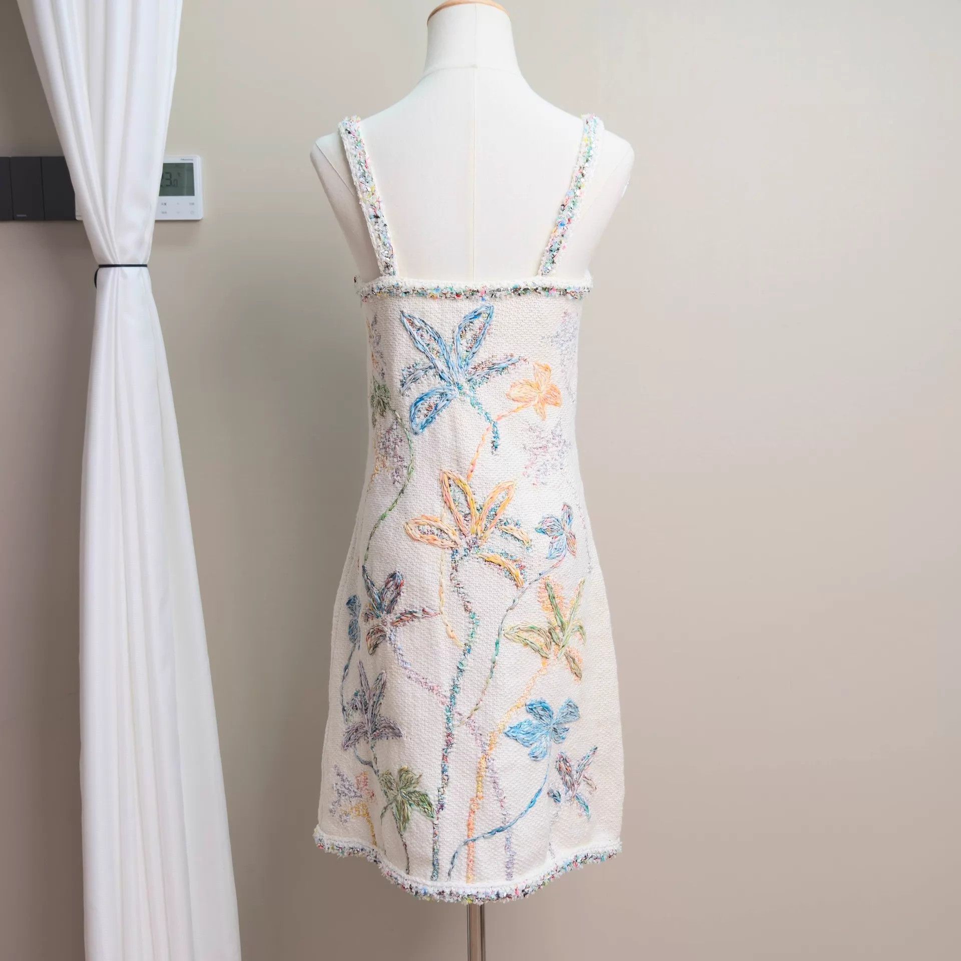 Chanel CHANEL Heavy Embroidered Floral Dress Size 36 Size XS / US 0-2 / IT 36-38 - 2 Thumbnail