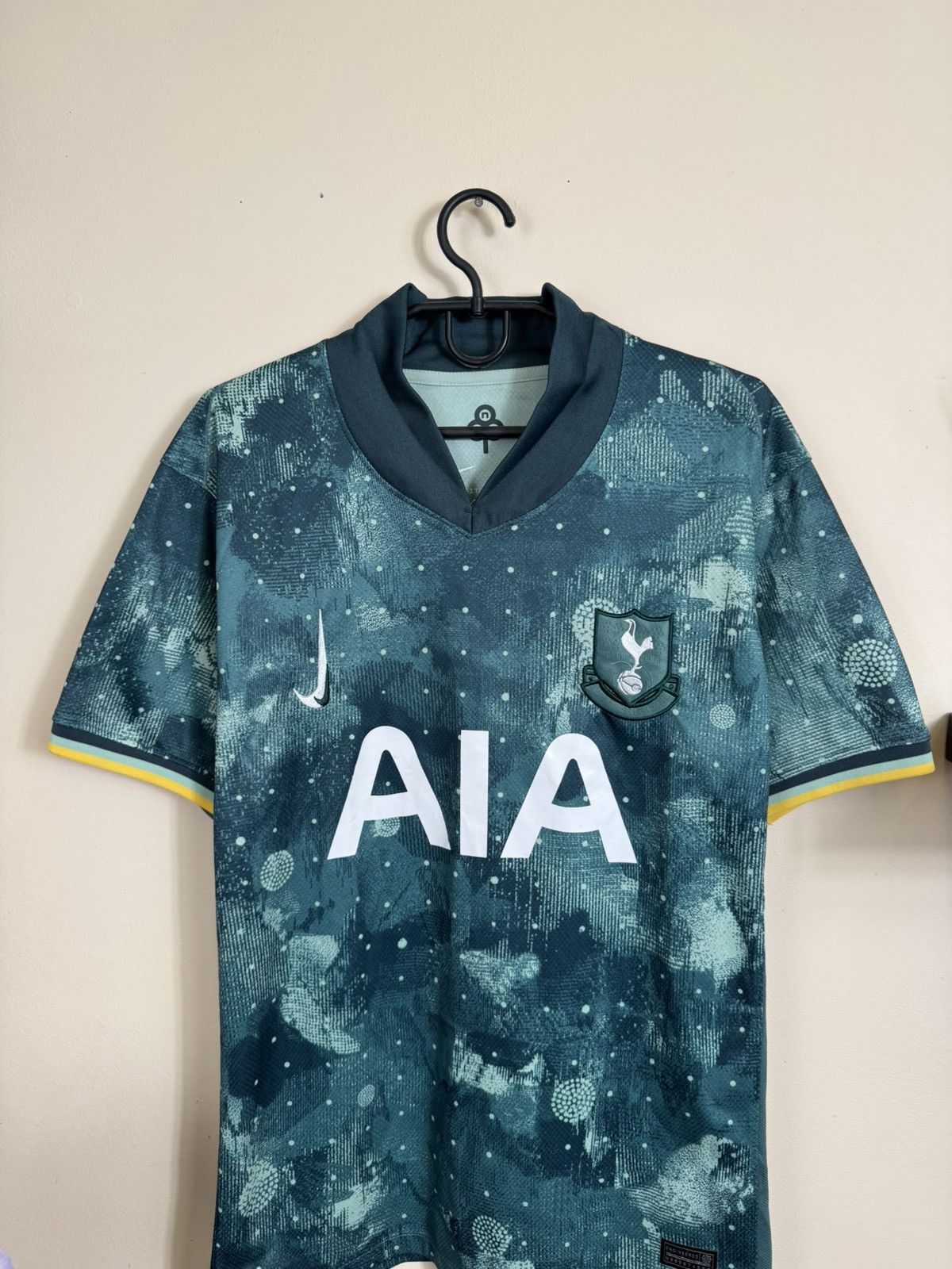 Nike Tottenham Hotspur Jersey #38 Oderbert Nike 2024-25 L Size US L / EU 52-54 / 3 - 8 Thumbnail