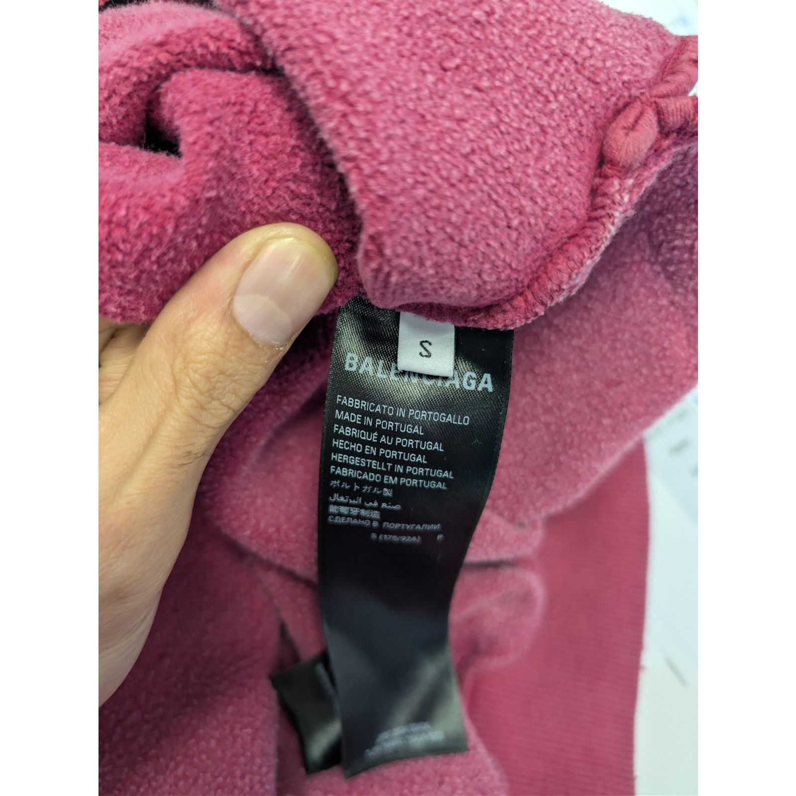 Balenciaga o1rshd1 Tape Type Ripped Pocket Hoodie in Raspberry Size US S / EU 44-46 / 1 - 16 Thumbnail