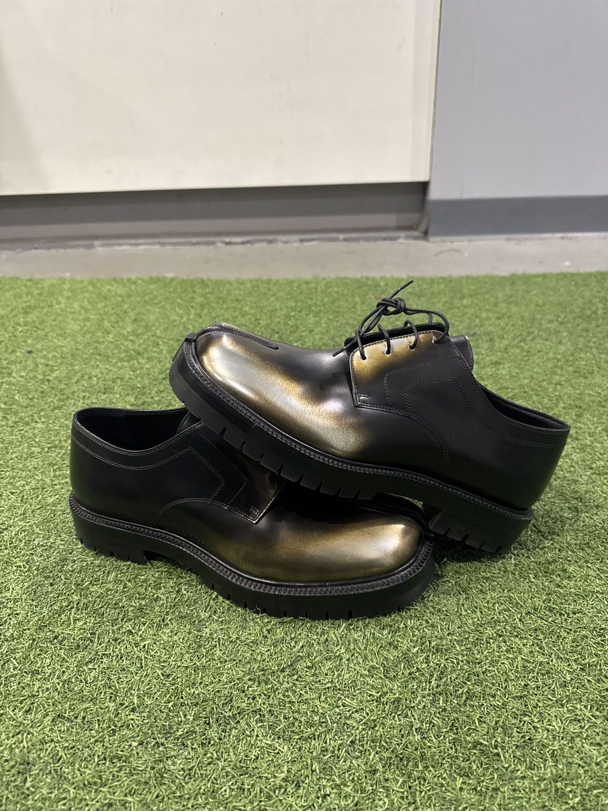 Maison Margiela Maison Margiela Tabi Loafer Derby Size US 11 / EU 44 - 1 Thumbnail