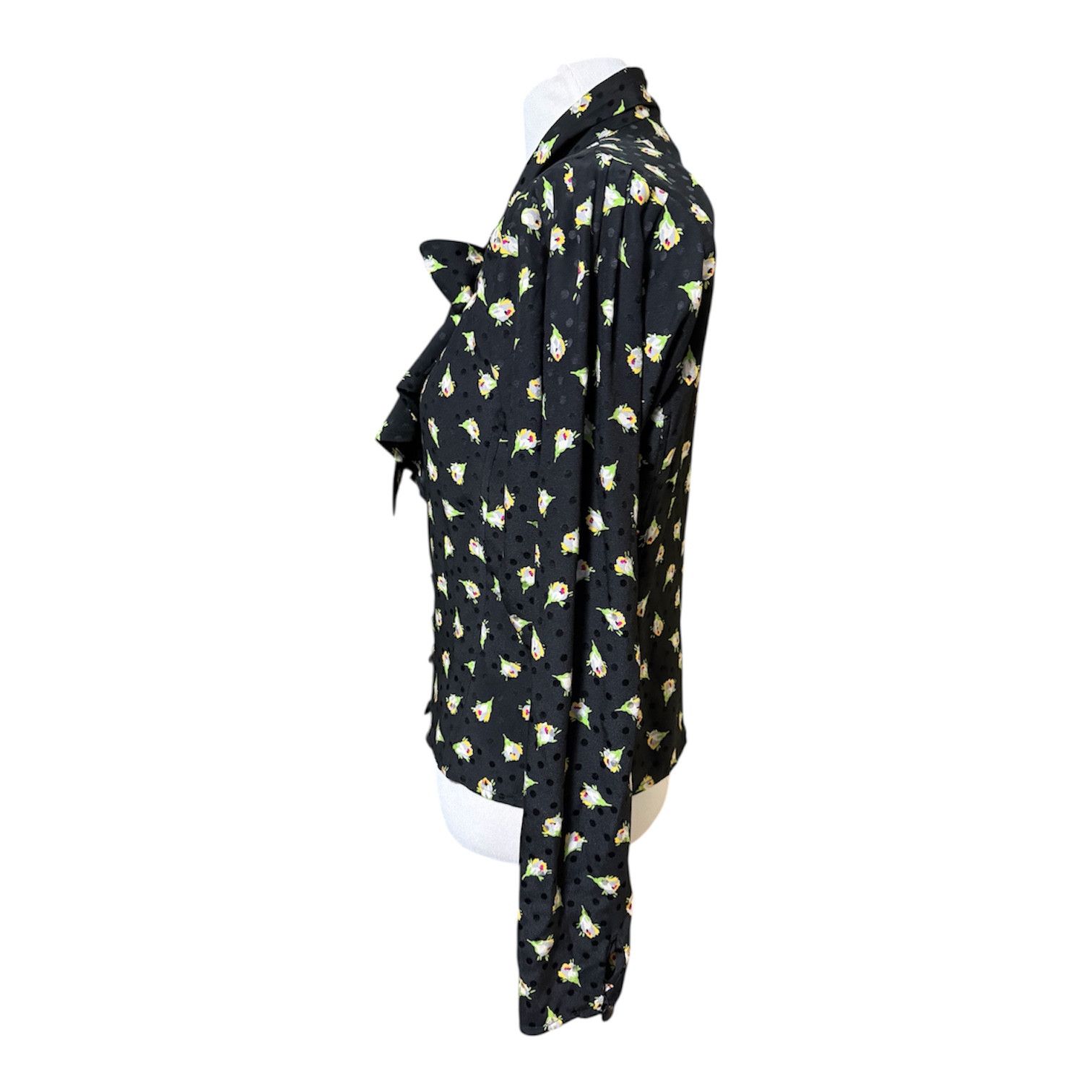 Emanuel Ungaro ntage Ungaro Black Floral silk blouse, sz 6 Size S / US 4 / IT 40 - 2 Thumbnail