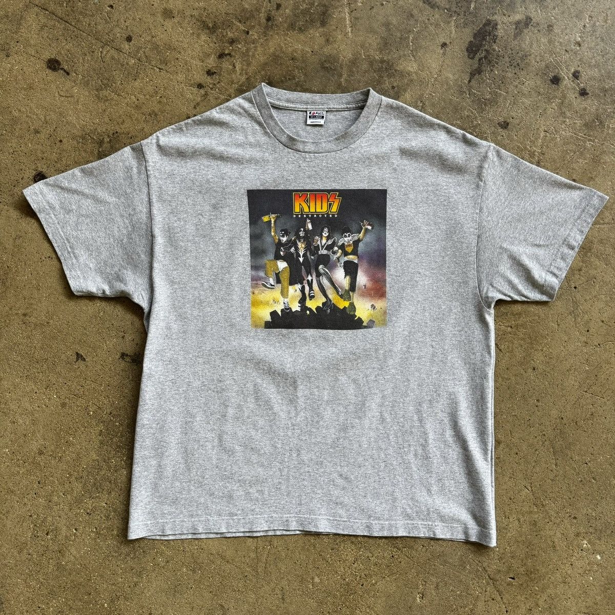 fuct kiss vintage sweat