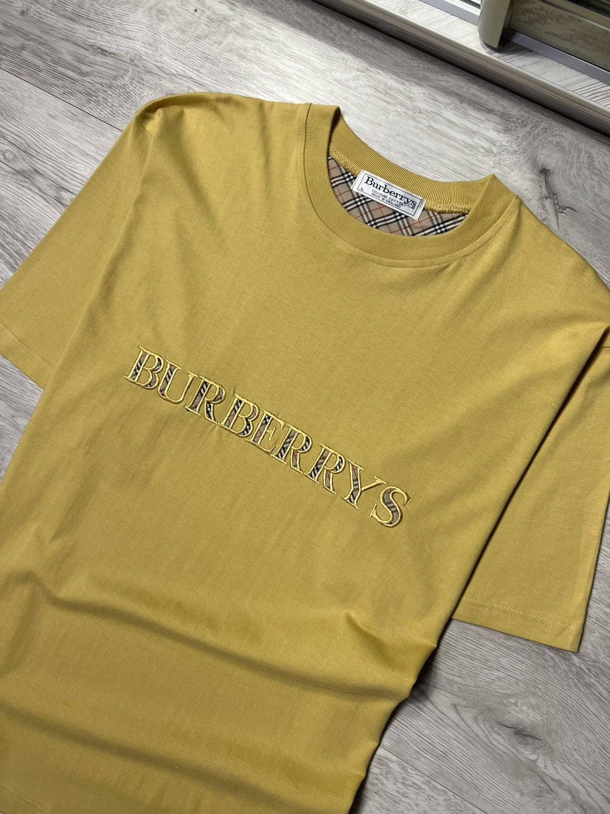 Burberry Rare Vintage Burberrys Oversized Tee Big Embroidered Logo Size US L / EU 52-54 / 3 - 1 Thumbnail