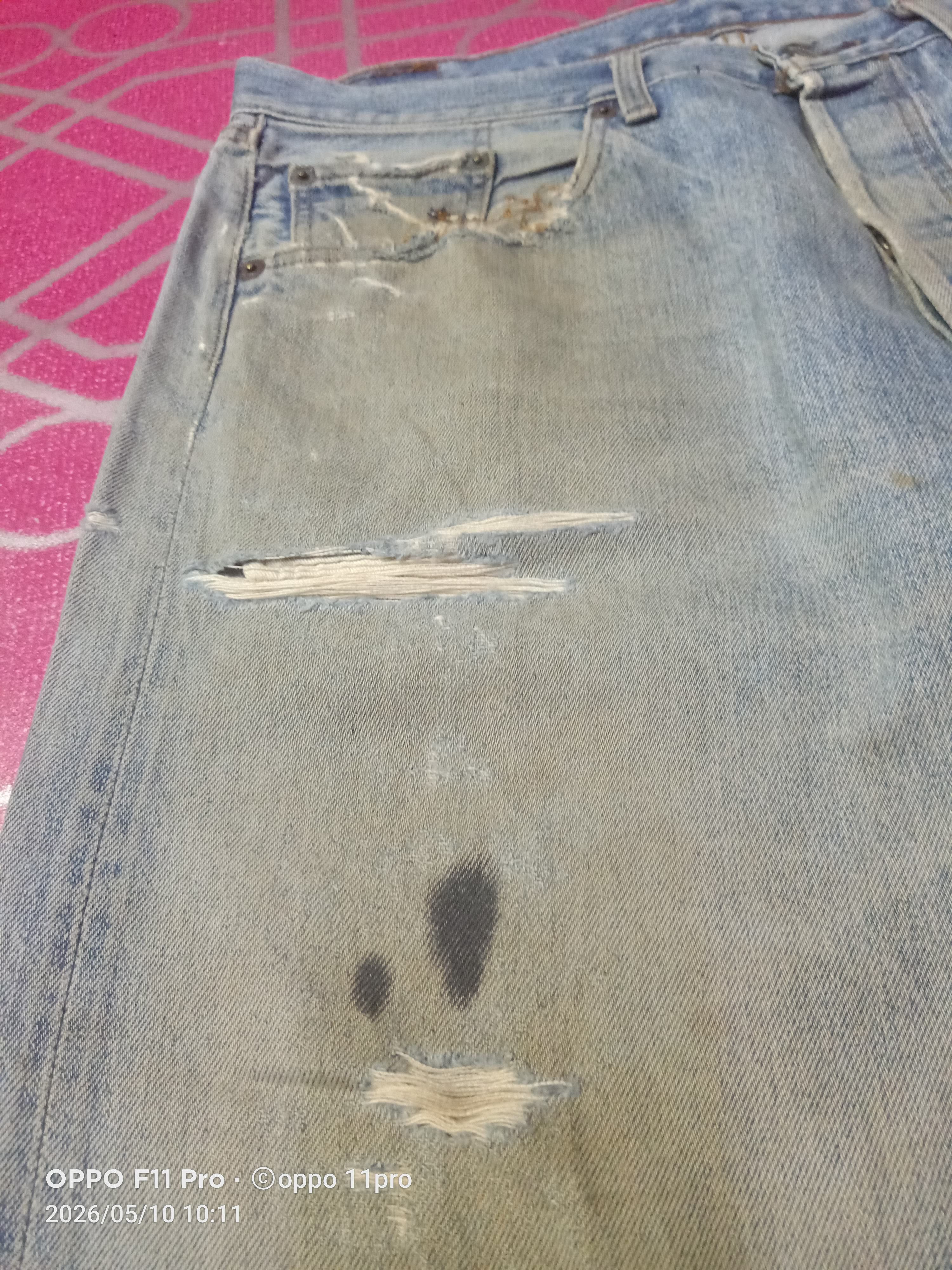 Levi's Vintage Clothing 💥Vintage 501 LVC 1983 Distressdenim Red Selvedge Denim Size US 35 - 14 Thumbnail