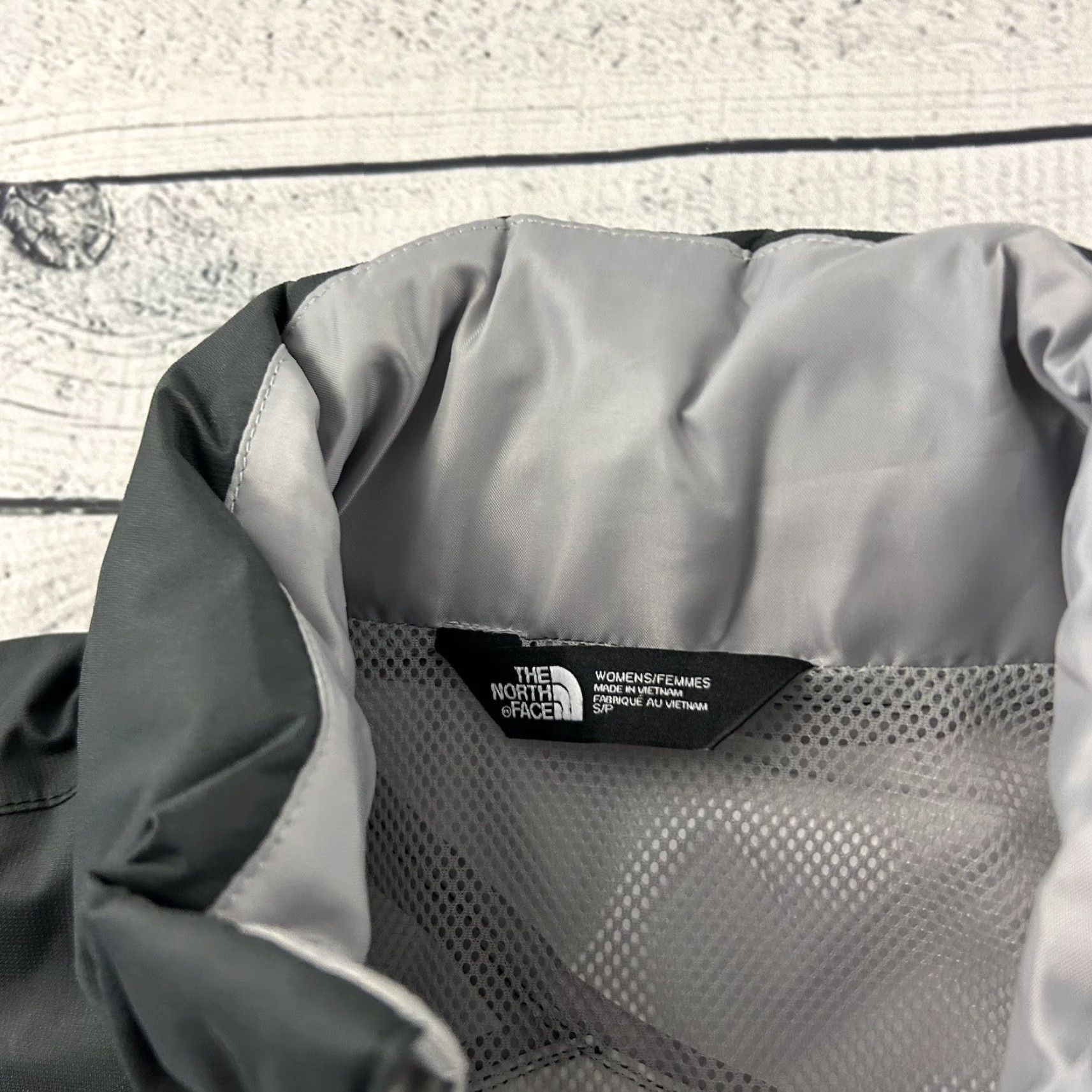 The North Face The North Face DryVent Hooded Full Zip Jacket Women's S Gray Size S / US 4 / IT 40 - 3 Thumbnail