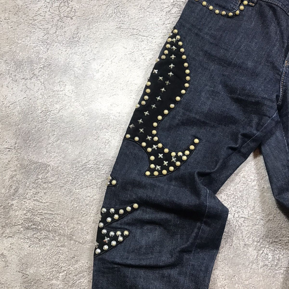 Vintage Vintage Y2K Studded Distressed Low Rise Flared Jeans Swag 27 Size 27" / US 4 / IT 40 - 3 Thumbnail