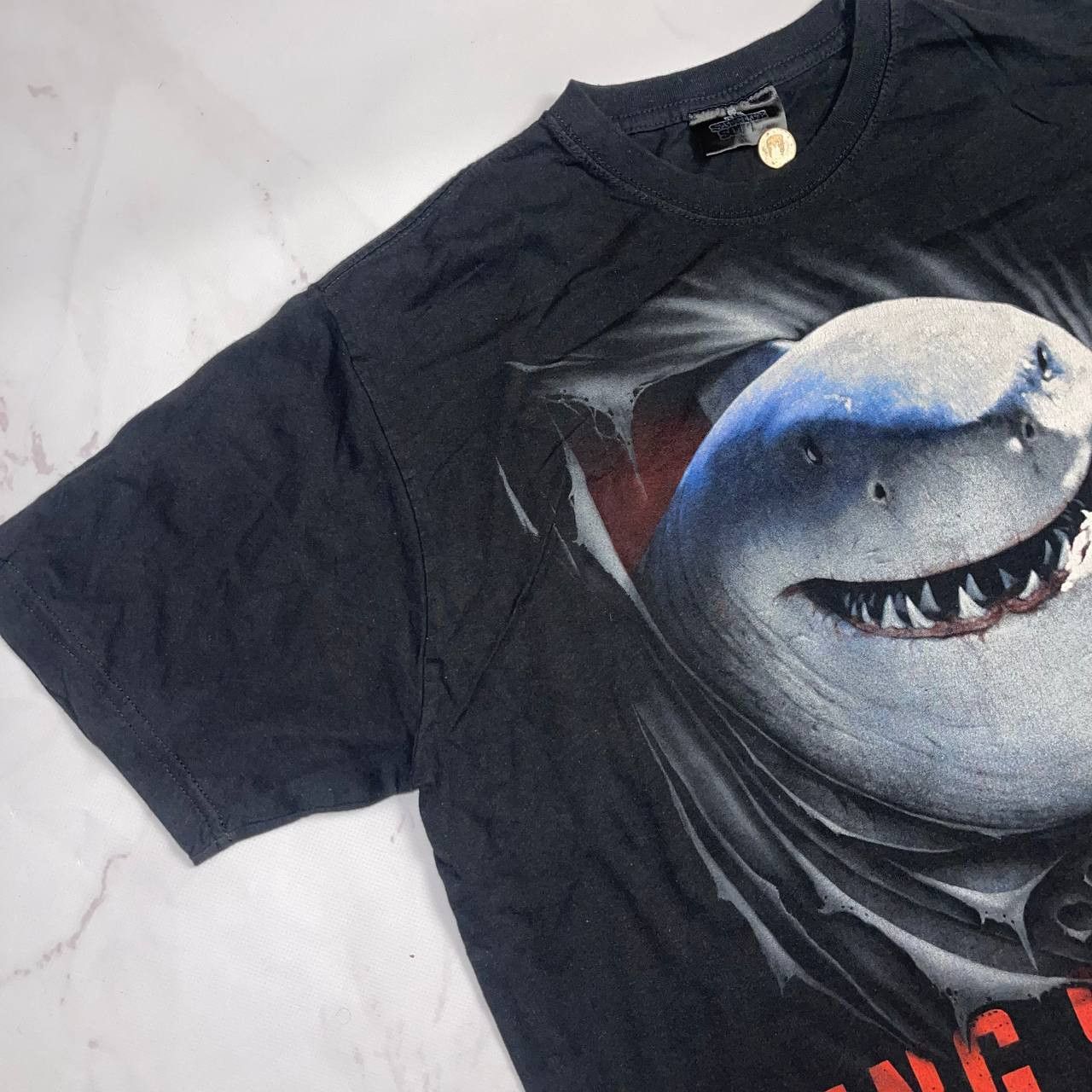 Vintage Suicide Squad King Shark NumNum Num Comic Graphic T-Shirt XL Size US XXL / EU 58 / 5 - 4 Thumbnail