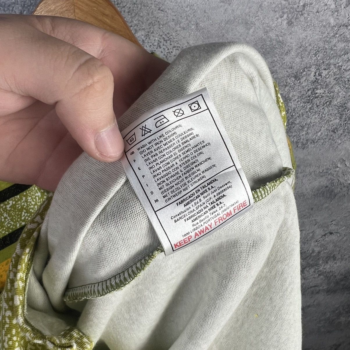 Nike Nike Basketball Hurricane Vintage Hoodie Size US M / EU 48-50 / 2 - 7 Thumbnail