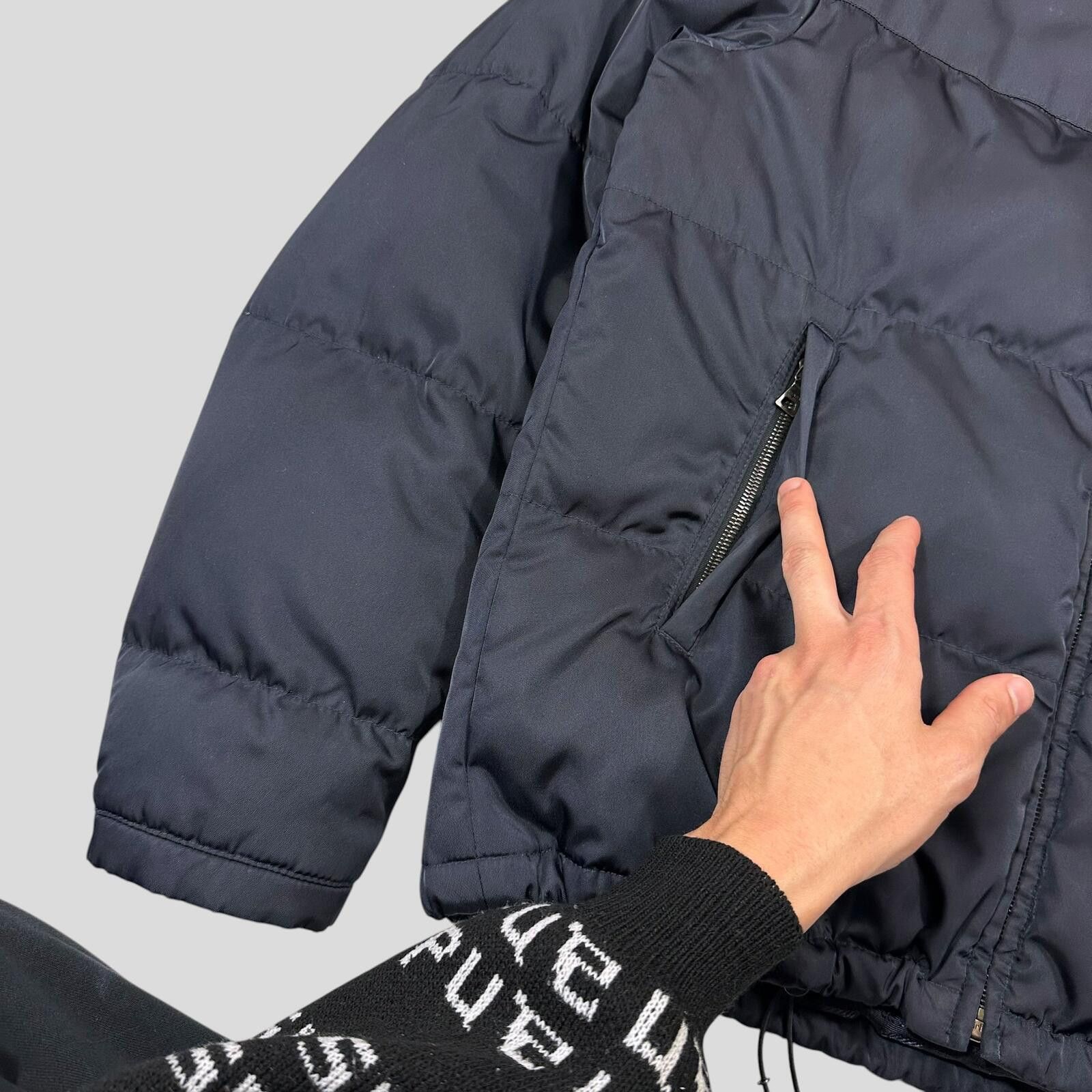 Prada Prada 2011 Extra Fine Gabardine Nylon Triangle Logo Puffer L Size US L / EU 52-54 / 3 - 7 Thumbnail