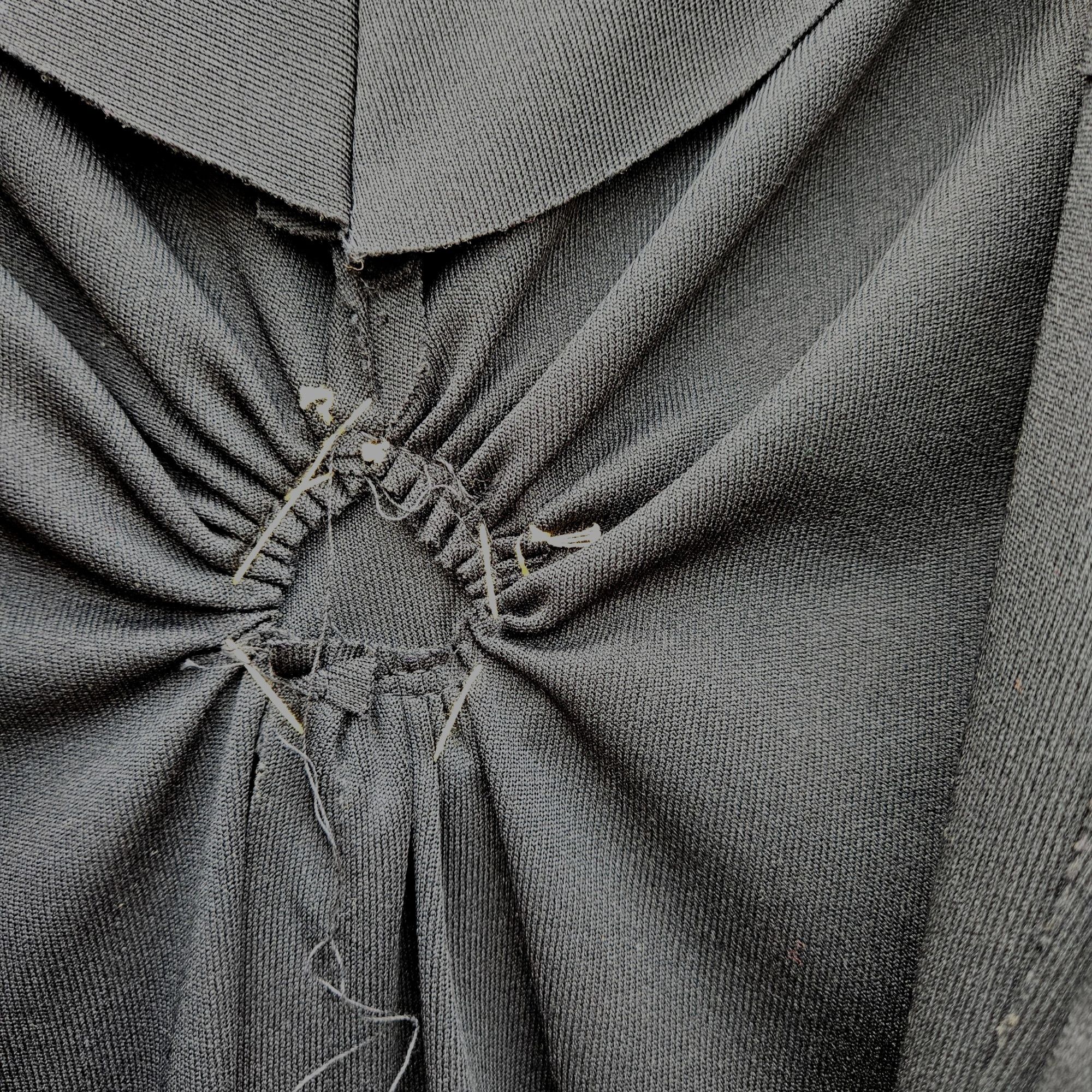 Vintage Vintage Black Doubleknit Maxi Dress Gold Medallion Empire Dr Size M / US 6-8 / IT 42-44 - 4 Thumbnail