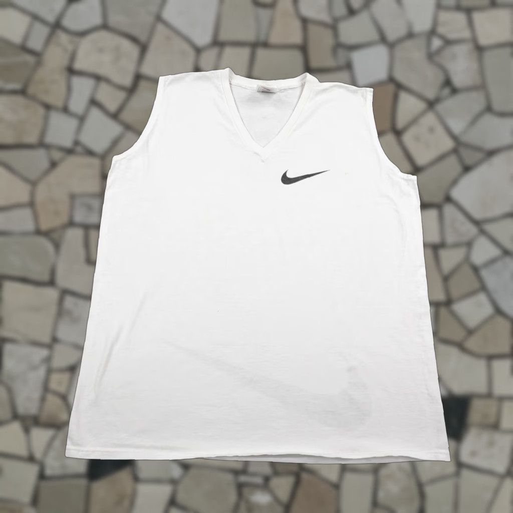 Nike Vintage Nike Shirt Men XL White V Neck Sleeveless Tank Top Muscle Gym Swoosh 90s Size US XL / EU 56 / 4 - 1 Thumbnail