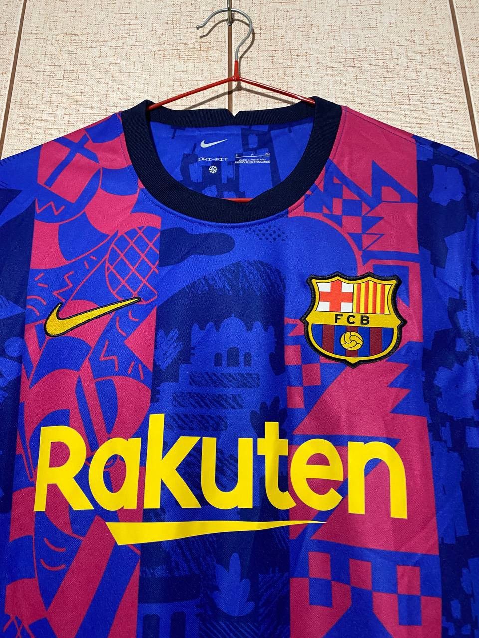 FC Barcelona 2021/22 Special Edition Jersey – De Jong 21