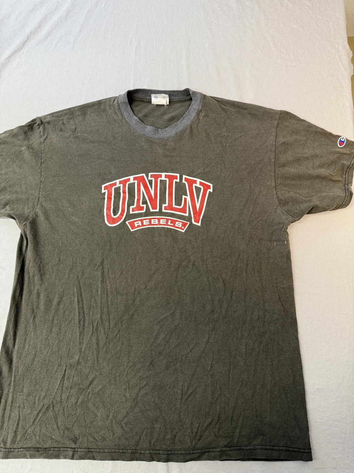Champion VTG UNLV Rebels T-shirt University of Las Vegas Tee XL Size US XL / EU 56 / 4 - 1 Thumbnail