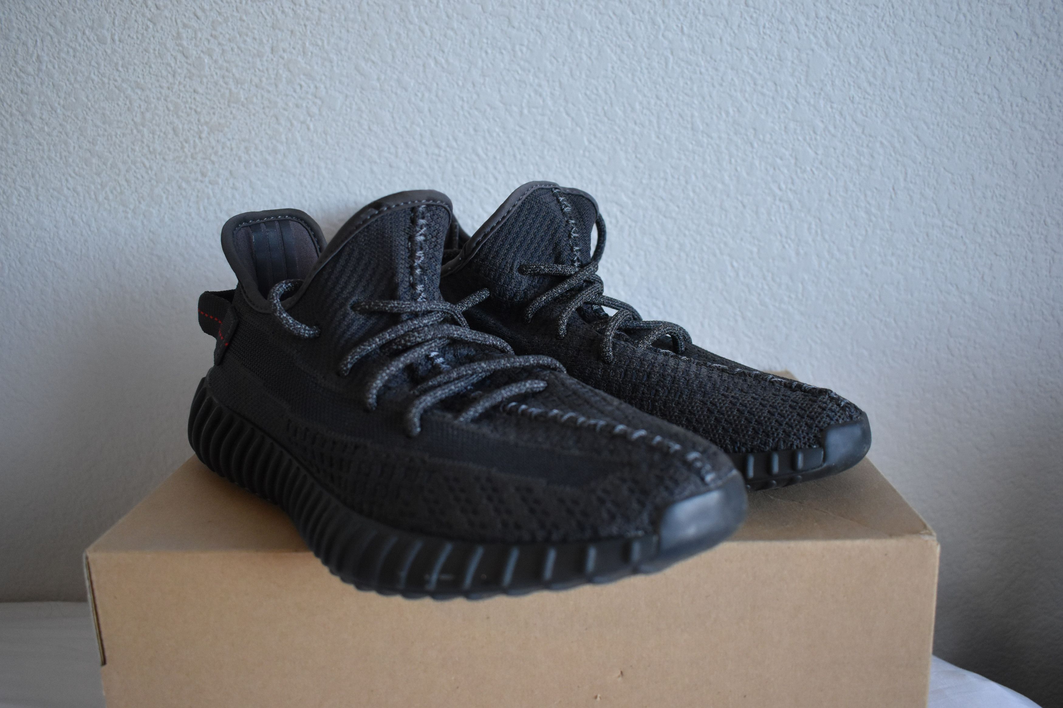 Adidas × Kanye West Yeezy Boost 350 V2 'Black Non-Reflective' Size US 8.5 / EU 41-42 - 2 Thumbnail