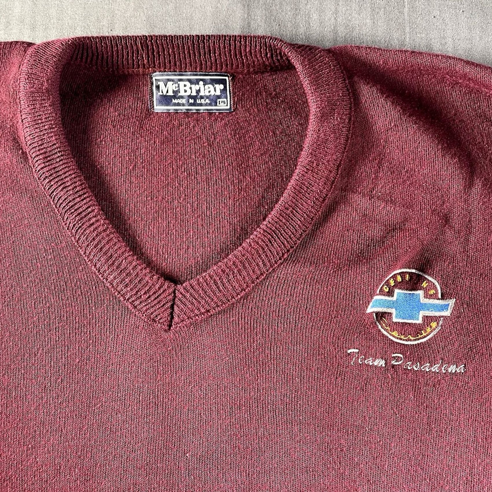 Vintage VINTAGE McBriar Chevrolet Sweater Mens Large Red Team Pasadena Pullover V-Neck Knit Acrylic 90s Mens Size US L / EU 52-54 / 3 - 2 Thumbnail