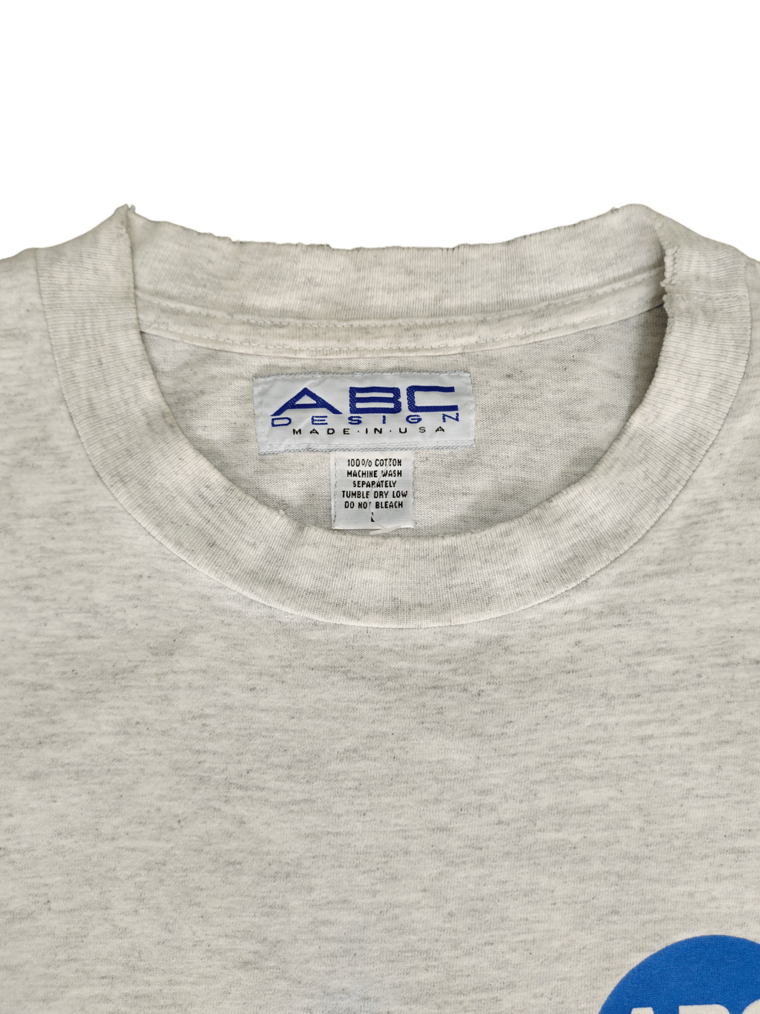 Vintage Vintage 90s ABC Stores Hawaii Distressed Roundneck T-Shirt Size US L / EU 52-54 / 3 - 9 Thumbnail
