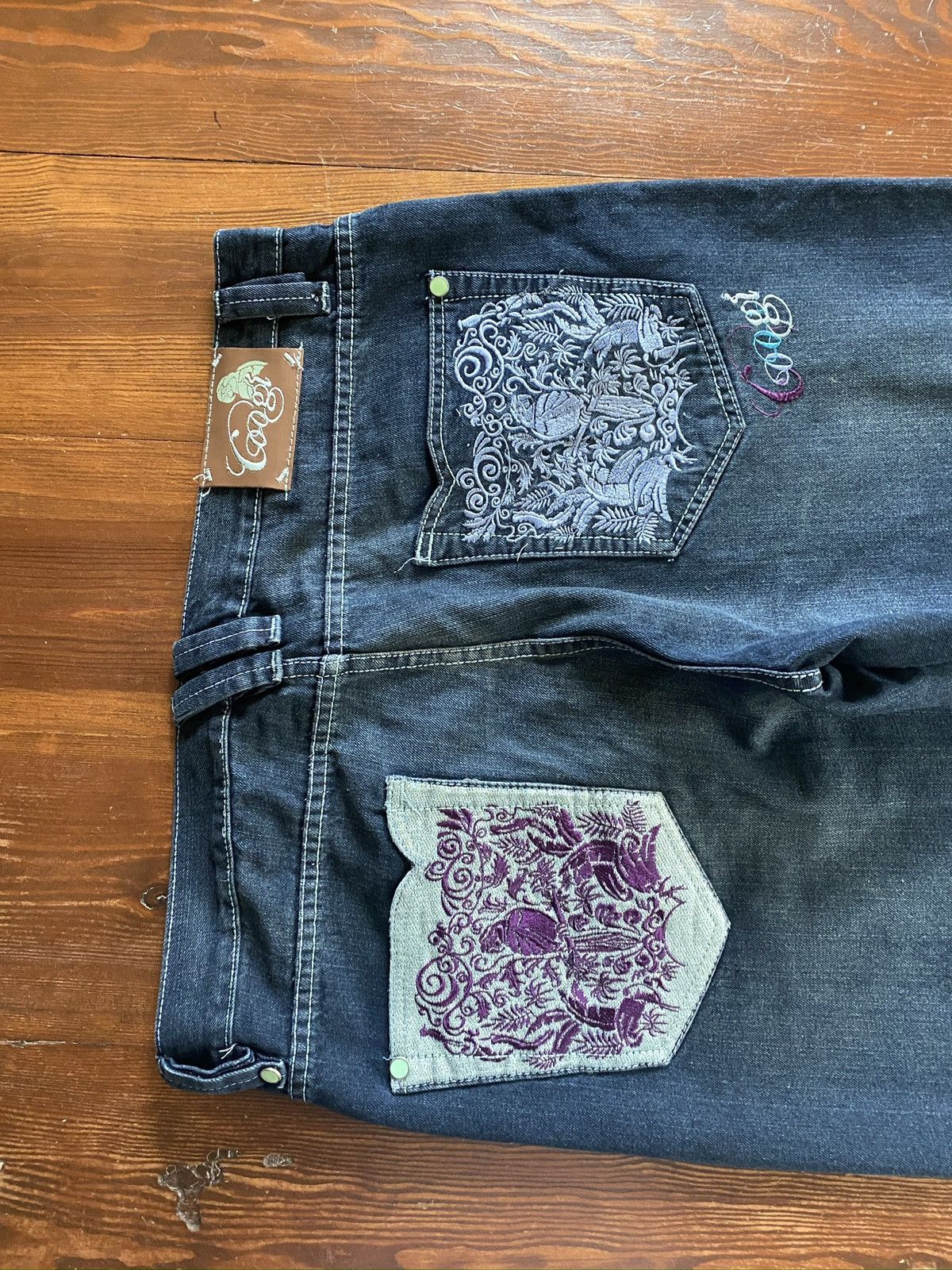 Coogi Vintage Y2K’s Coogi Parrot Embroidered Wide Leg Jeans 39x34 Size US 39 - 6 Thumbnail