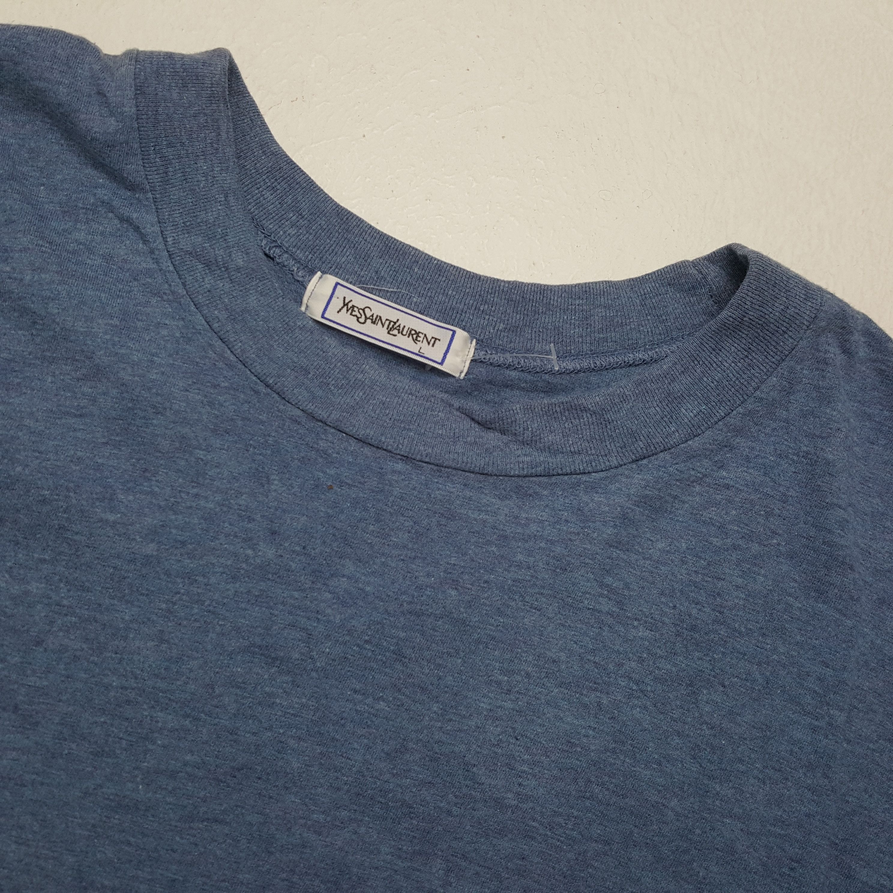 Vintage × Yves Saint Laurent YVES SAINT LAURENT Small Logo Design Vintage Tshirt Size US M / EU 48-50 / 2 - 6 Thumbnail