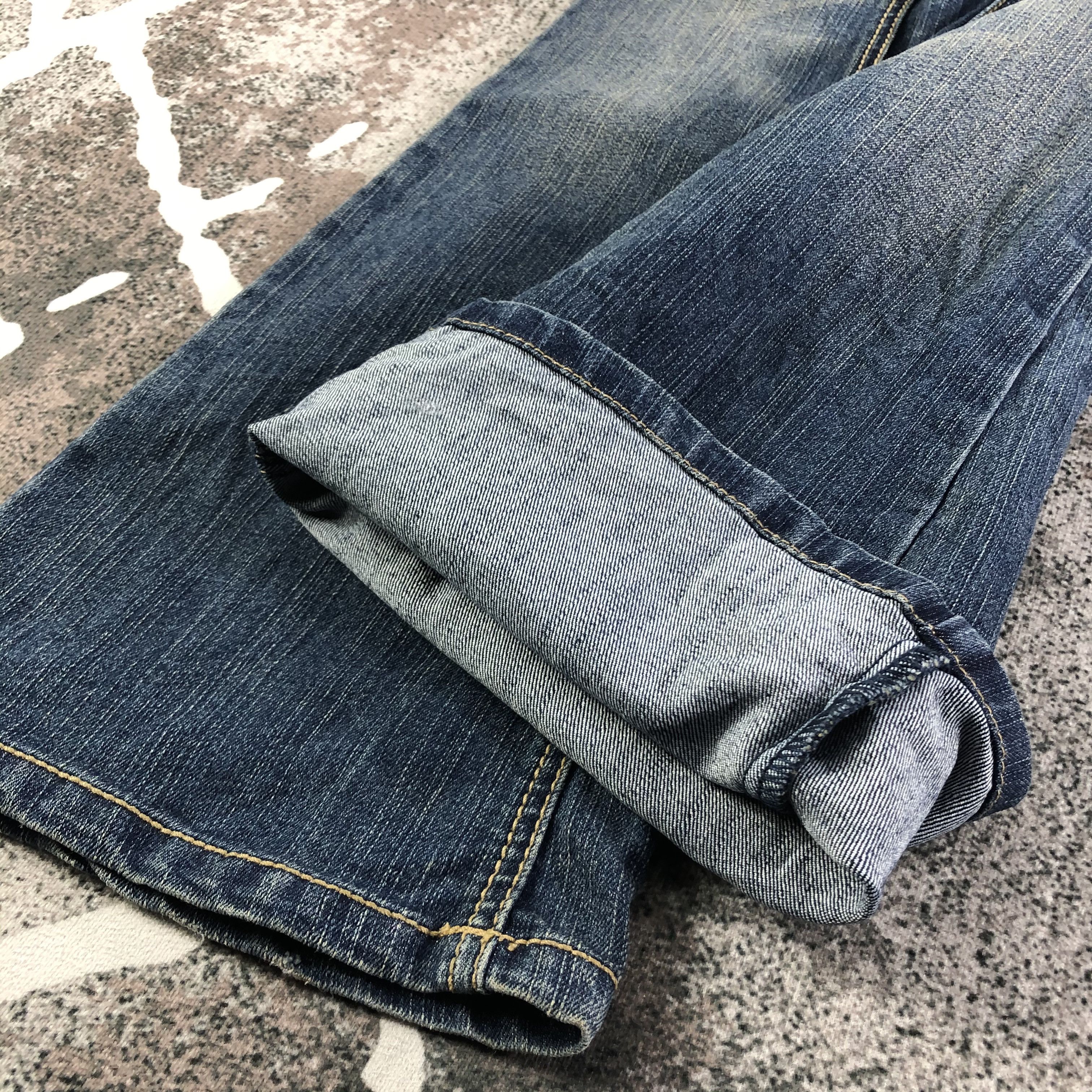 Japanese Brand Japanese Brand Faded Blue Flare Jeans KJ1940 Size US 26 / EU 42 - 5 Thumbnail
