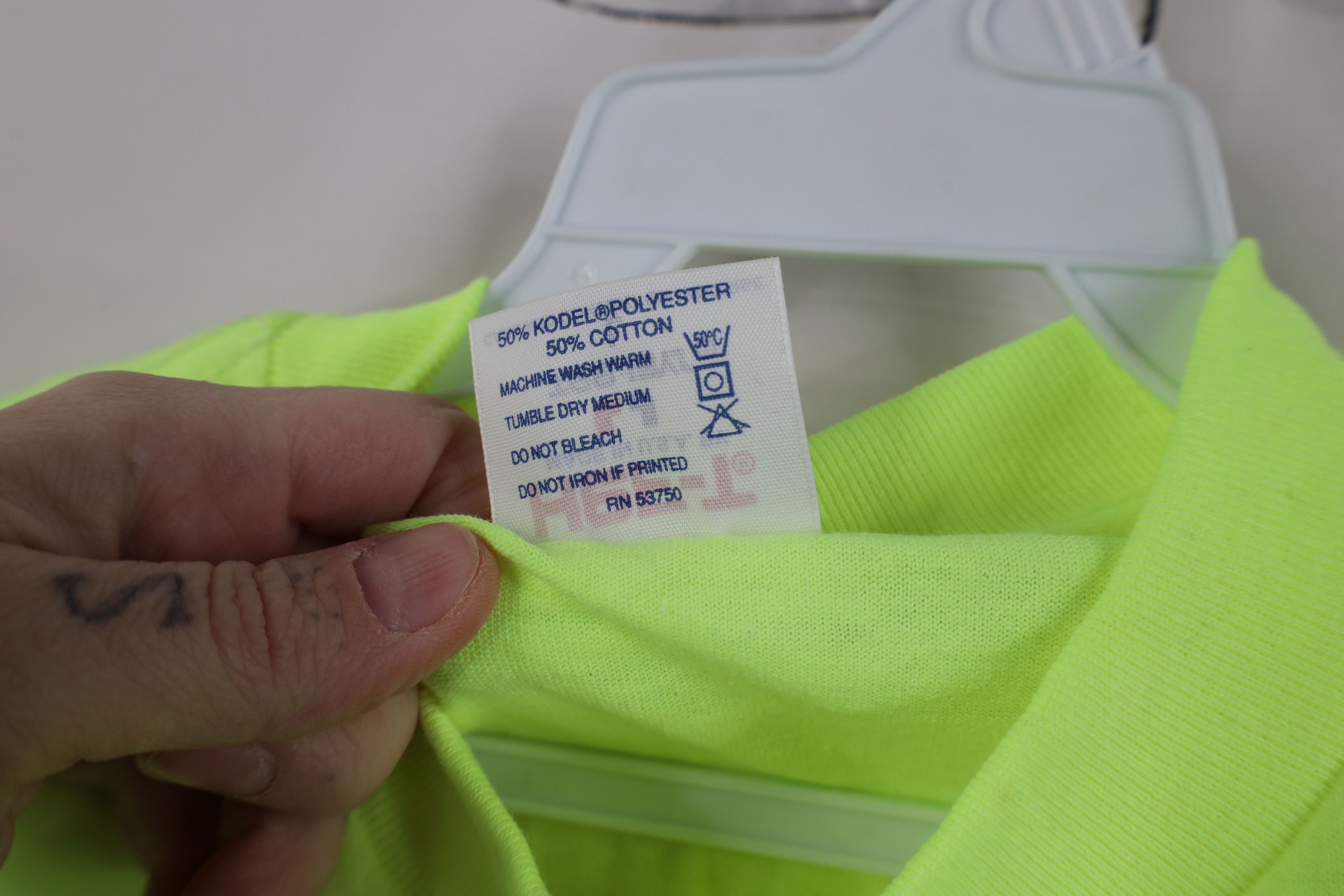 Vintage Vintage 90s Streetwear Short Sleeve T-Shirt Highlighter USA Size US L / EU 52-54 / 3 - 6 Thumbnail
