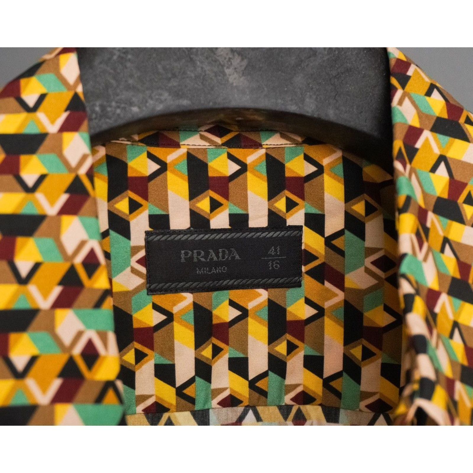 Prada Vintage prada milano 2017 geometric pattern button shirt Size US L / EU 52-54 / 3 - 6 Thumbnail