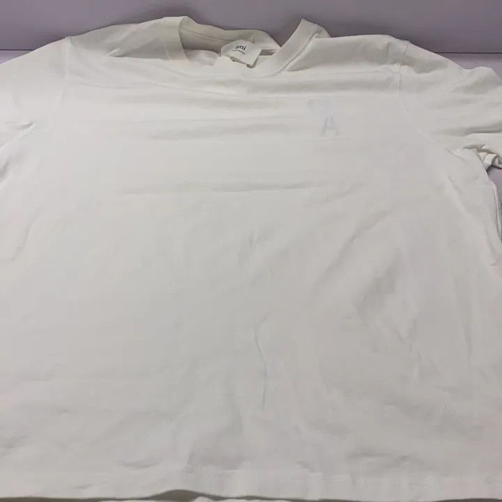 AMI AMIPARIS SS22 White Heart Logo T-Shirt -2507 Size US XL / EU 56 / 4 - 8 Thumbnail